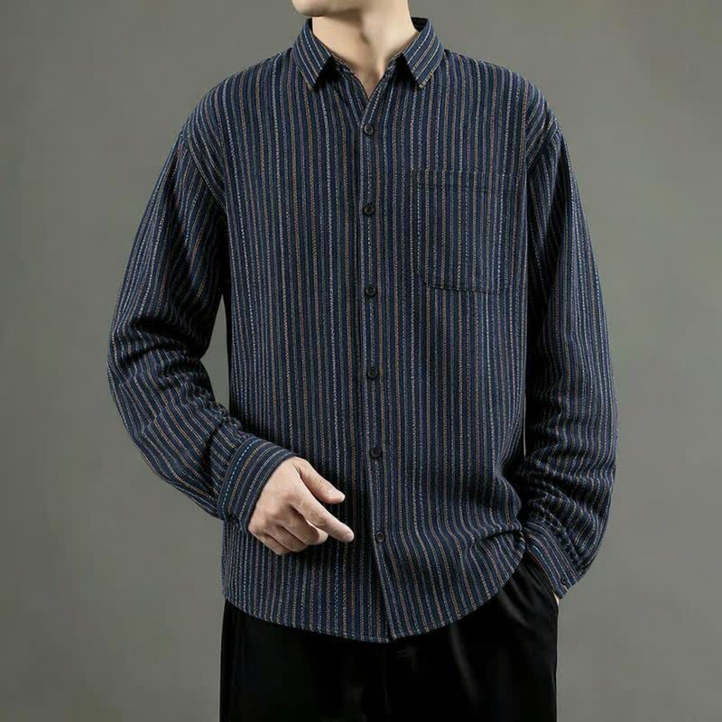 Buddha Stones Camicia da uomo a maniche lunghe in cotone a righe, stile vintage, con bottoni e taschino applicato, perfetta per l'autunno. - image 1
