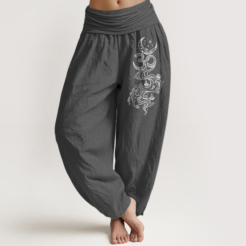Buddha Stones Pantaloni harem da donna in puro cotone con motivo Om della Luna Sacra e elastico in vita. - Grigio tenue - US16, UK/AU20, EU48 (3XL) - image 0