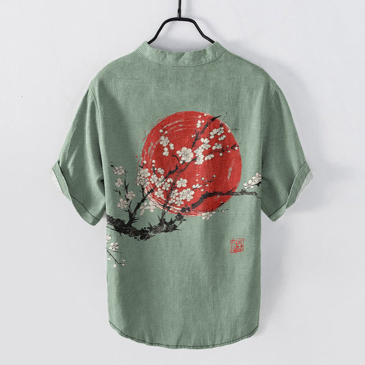 Buddha Stones Camicia da uomo a maniche corte con mezza abbottonatura, stampa a fiori di pruno e sole, in cotone e inchiostro. - image 8