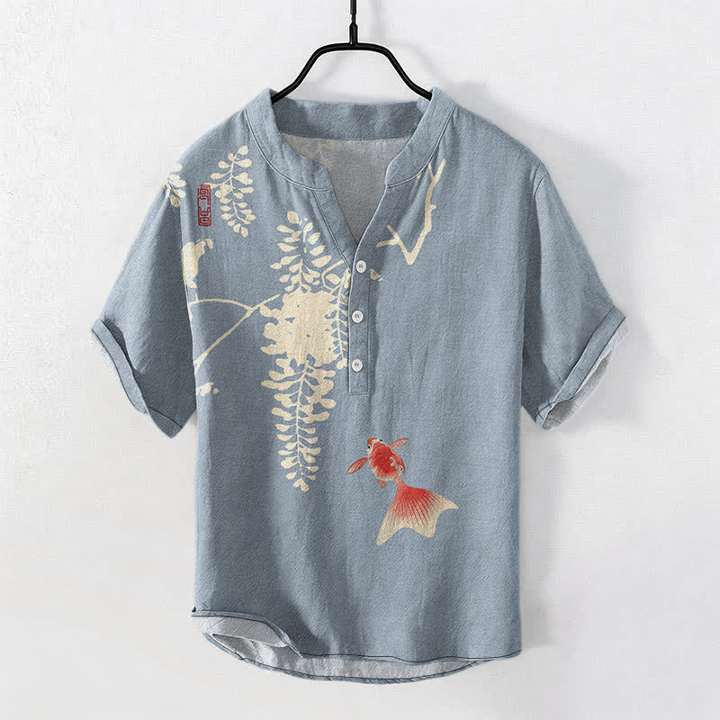 Buddha Stones Camicia da uomo a maniche corte con mezza abbottonatura e motivo floreale con pesci koi e viticci in cotone. - Azzurro chiaro - US/UK/AU50, EU60 (5XL) - image 0