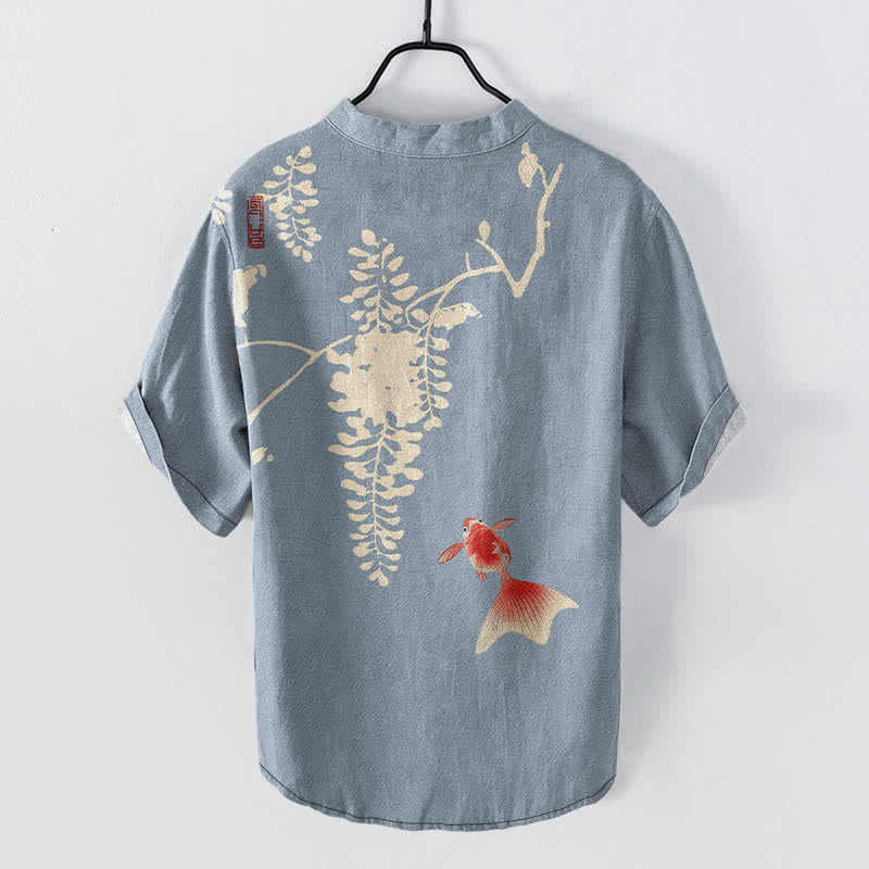 Buddha Stones Camicia da uomo a maniche corte con mezza abbottonatura e motivo floreale con pesci koi e viticci in cotone. - image 1
