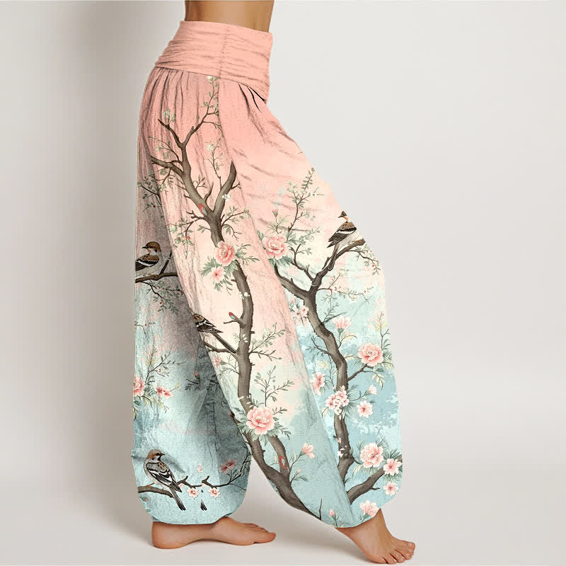 Buddha Stones Pantaloni harem da donna in cotone con motivo floreale orientale, uccelli e rami, con elastico in vita. - image 1
