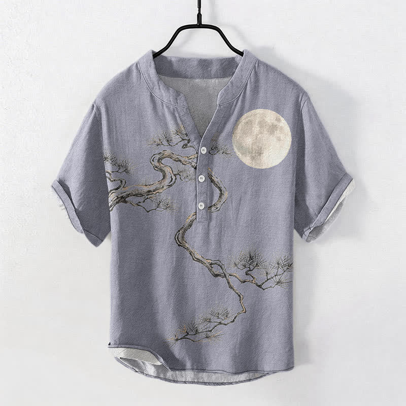 Buddha Stones Camicia da uomo a maniche corte con mezza abbottonatura, stampata su carta di cotone con motivo "Moon Pine". - Blu acciaio chiaro - US/UK/AU50, EU60 (5XL) - image 0