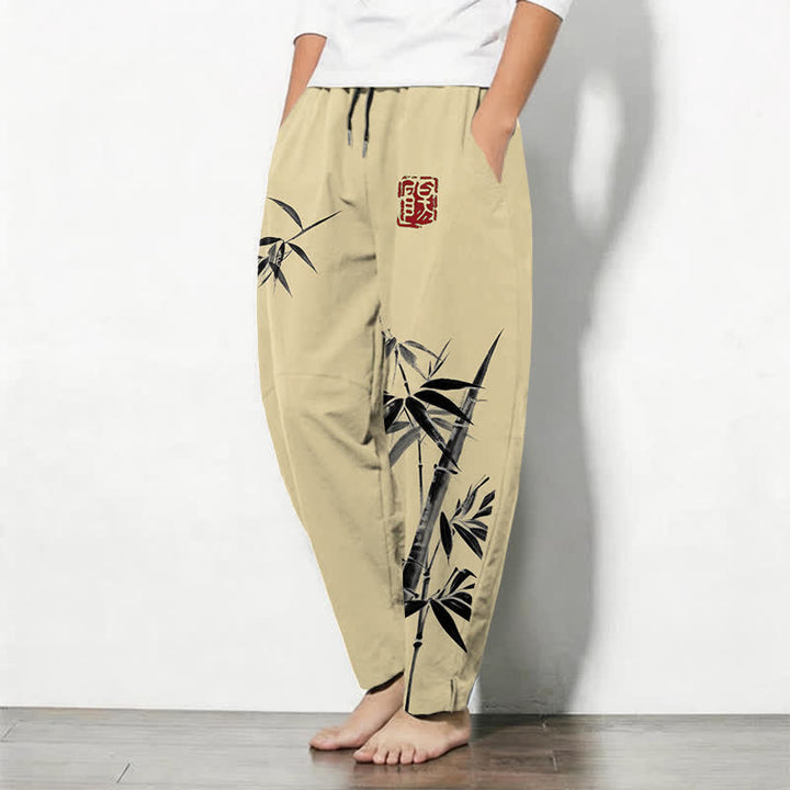 Buddha Stones Pantaloni da uomo affusolati con coulisse e tasche, in puro cotone, con stampa a inchiostro orientale e motivo bambù. - image 12