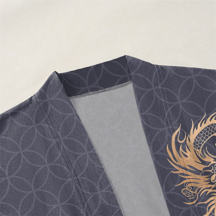 Buddha Stones Kimono da uomo in cotone con motivo geometrico a cerchi e drago dorato, aperto sul davanti. - image 3