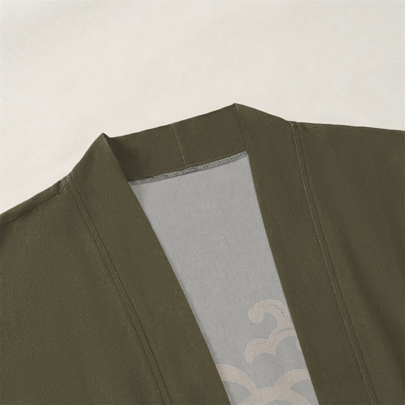 Buddha Stones Kimono da uomo in cotone con motivo floreale e carpe koi dorate, aperto sul davanti. - image 3