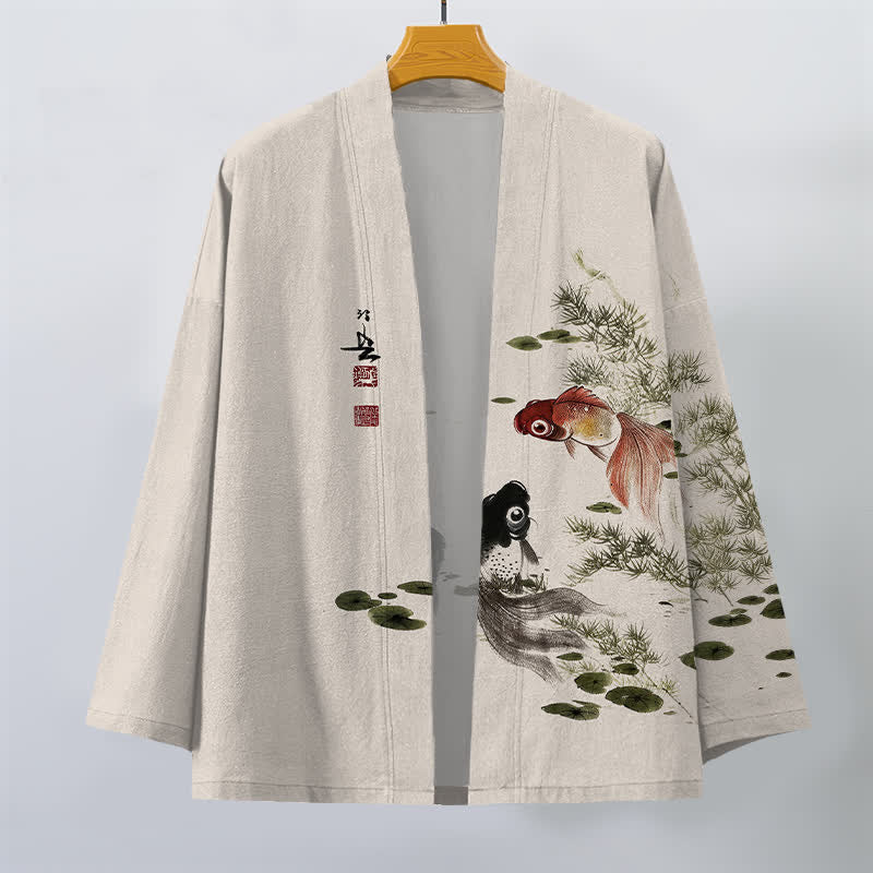 Buddha Stones Kimono da uomo in cotone con stampa a inchiostro di loto e motivo koi koi, aperto sul davanti. - image 1