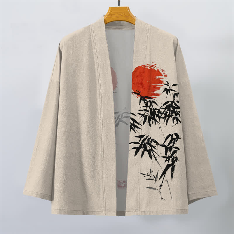 Buddha Stones Kimono da uomo in cotone con stampa a inchiostro di bambù e sole rosso, aperto sul davanti. - image 1