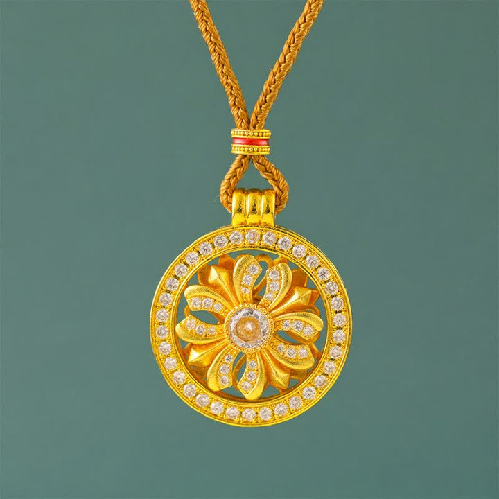 Buddha Stones Collana con ciondolo rotondo a forma di fiore di iris girevole in ottone placcato oro - Cordoncino intrecciato marrone - image 0