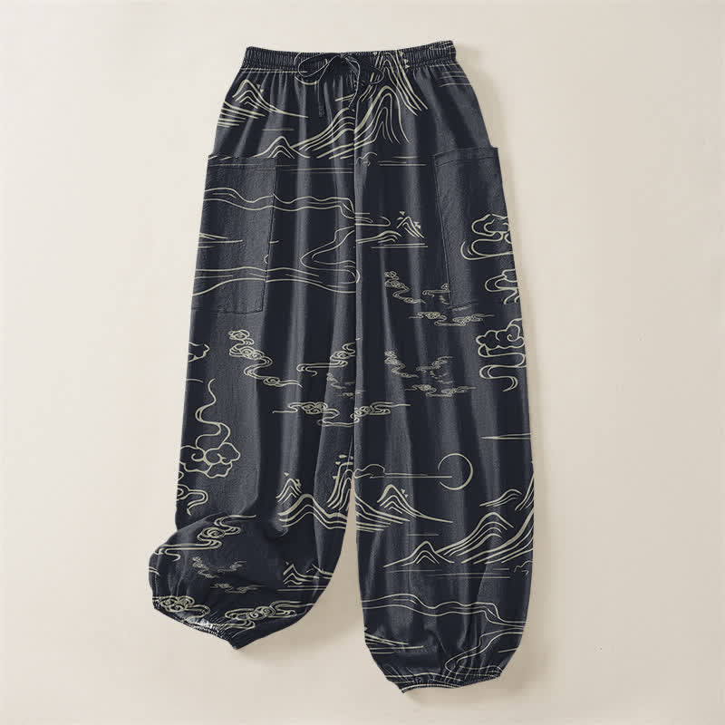 Buddha Stones Pantaloni harem da donna in cotone con motivo montagne e nuvole orientali, vita elasticizzata e tasche laterali. - image 4
