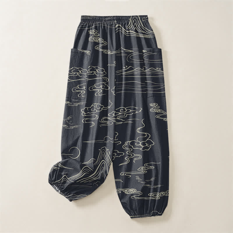 Buddha Stones Pantaloni harem da donna in cotone con motivo montagne e nuvole orientali, vita elasticizzata e tasche laterali. - image 3