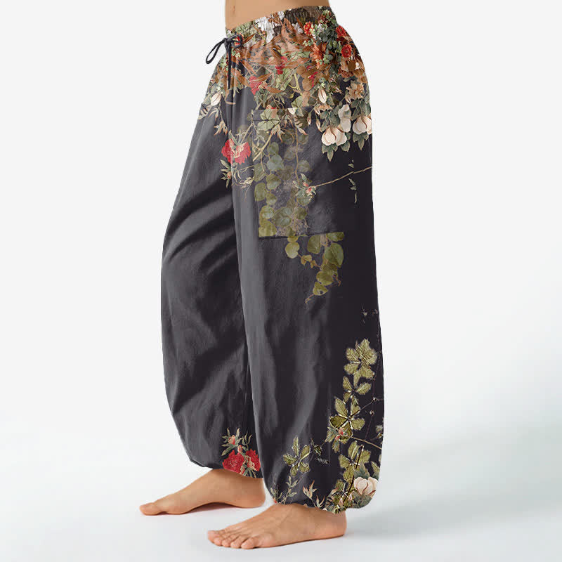 Buddha Stones Pantaloni harem da donna in cotone vintage con motivo a peonia rossa e vita elasticizzata, con tasche laterali. - image 1