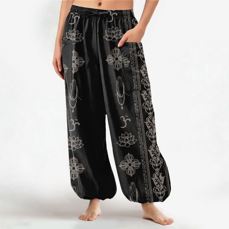 Buddha Stones Pantaloni harem da donna in cotone con elastico in vita e tasche laterali, con motivo a fiori di loto, doppio Dorje Vajra Namaste OM. - Nero - US16, UK/AU20, EU48 (3XL) - image 0