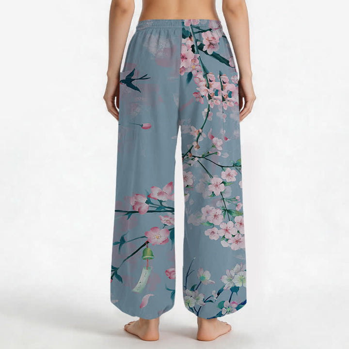 Buddha Stones Pantaloni harem da donna in cotone con elastico in vita e motivo di fiori di pesco e uccelli in volo, con tasche laterali. - image 12