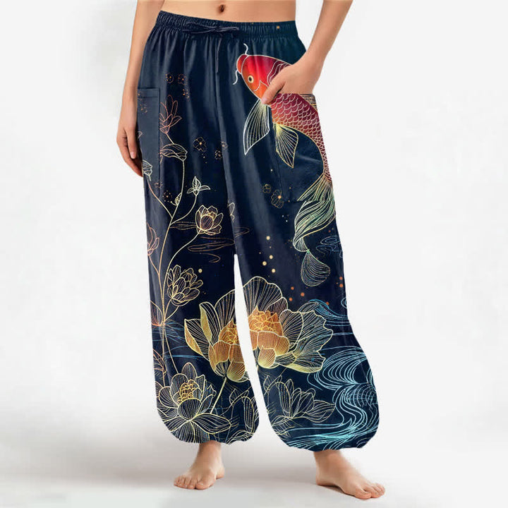 Buddha Stones Pantaloni harem da donna in cotone con elastico in vita e motivo di carpe koi e fiori di loto, con tasche laterali. - Marina - US16, UK/AU20, EU48 (3XL) - image 0