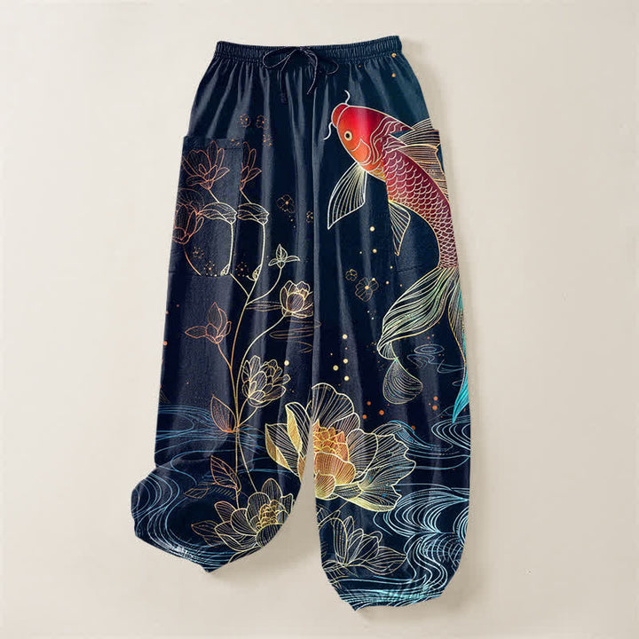 Buddha Stones Pantaloni harem da donna in cotone con elastico in vita e motivo di carpe koi e fiori di loto, con tasche laterali. - image 3