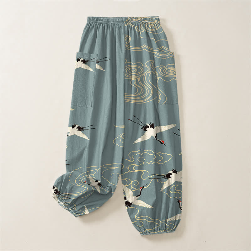 Buddha Stones Pantaloni harem da donna in cotone con elastico in vita e tasche laterali, fantasia orientale bianca con gru e nuvole. - image 4