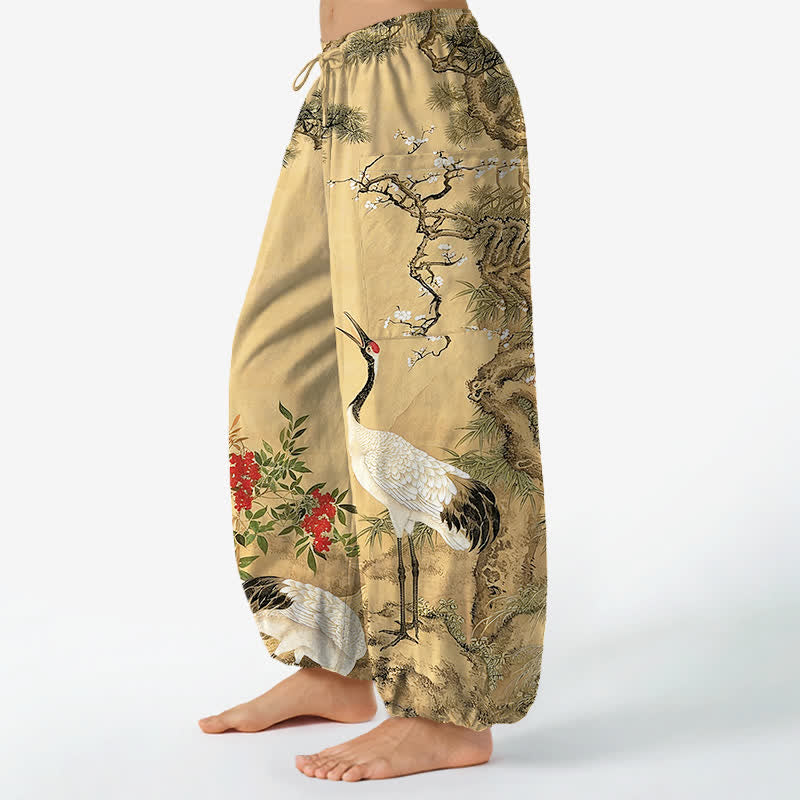 Buddha Stones Pantaloni harem da donna in cotone con motivo a gru orientali e fiori di pino, vita elasticizzata e tasche laterali. - image 1