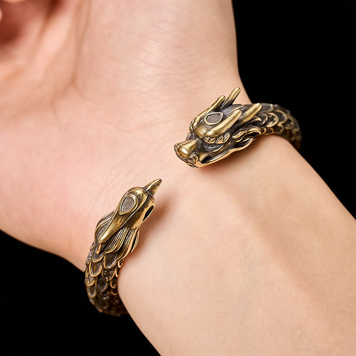 Buddha Stones Bracciale aperto in ottone anticato con drago e fenice, simbolo di forza. - image 5