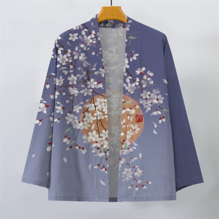 Buddha Stones Kimono da uomo in cotone bianco con motivo a fiori di ciliegio e apertura frontale. - image 7