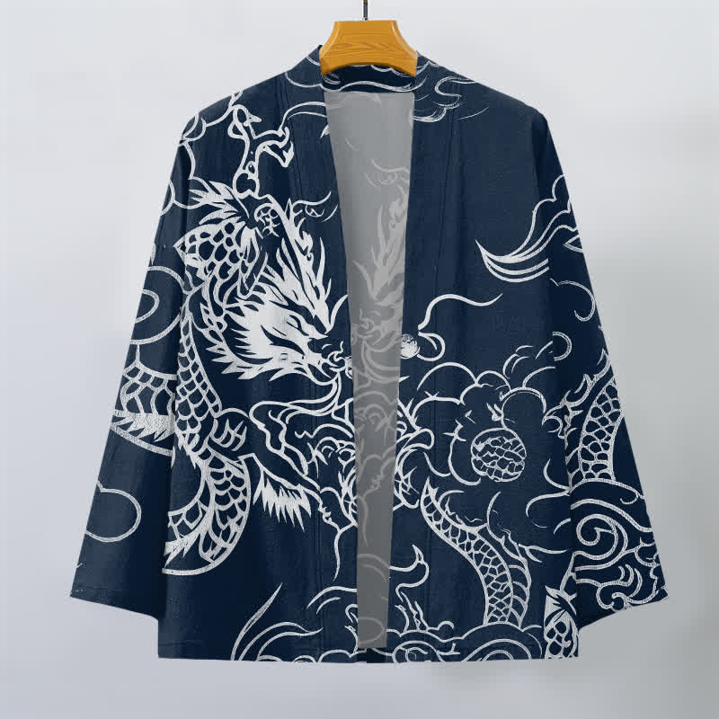 Buddha Stones Kimono da uomo in cotone con motivo tradizionale drago e nuvole, aperto sul davanti. - image 1