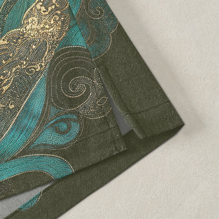 Buddha Stones Kimono da uomo in cotone con motivo gru dorata e nuvole marine, aperto sul davanti. - image 4