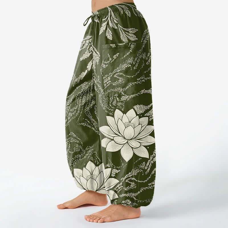 Buddha Stones Pantaloni harem da donna in cotone con motivo botanico di loto e vita elasticizzata, con tasche laterali. - image 1
