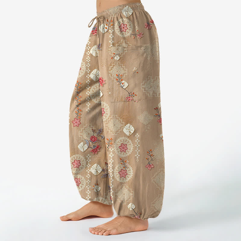 Buddha Stones Pantaloni harem da donna in cotone vintage con motivo floreale geometrico e vita elasticizzata, con tasche laterali. - image 1