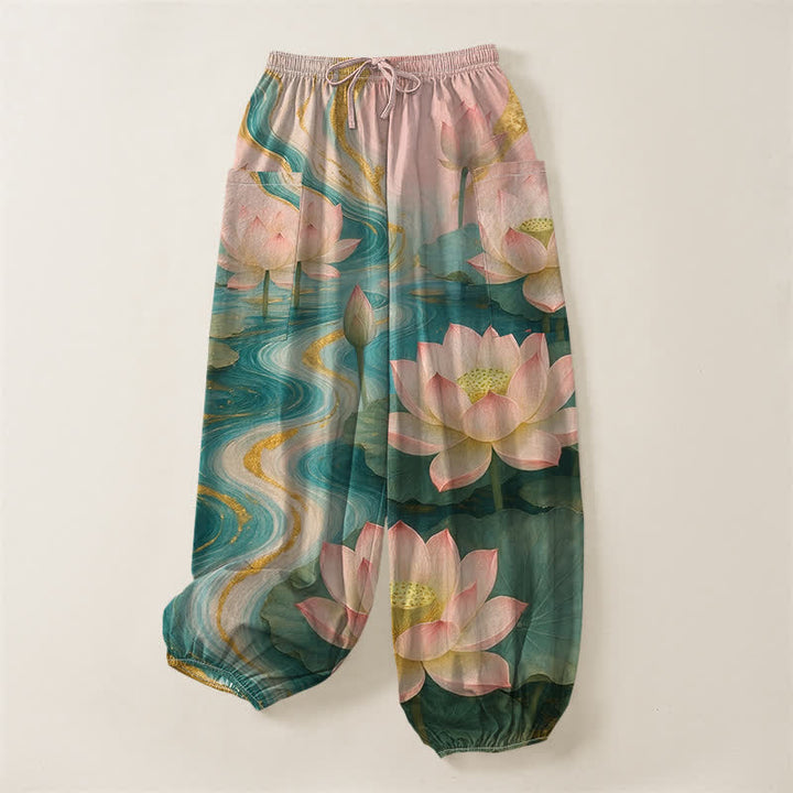 Buddha Stones Pantaloni harem da donna in cotone con stampa effetto loto e lavaggio a inchiostro, con elastico in vita e tasche laterali. - image 3