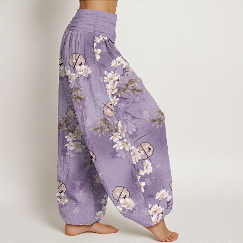 Buddha Stones Pantaloni harem da donna con elastico in vita e fantasia a foglie di fiori bianchi, modello Cotton Fans. - image 6