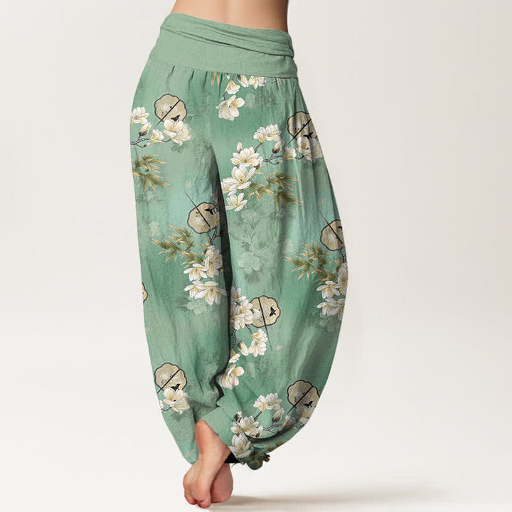 Buddha Stones Pantaloni harem da donna con elastico in vita e fantasia a foglie di fiori bianchi, modello Cotton Fans. - image 10