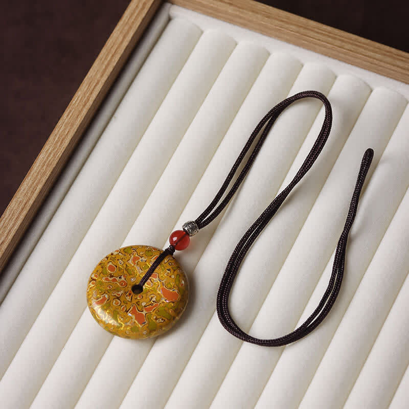 Buddha Stones Collana con ciondolo a forma di fibbia della pace e cordino intrecciato - Schema di colori giallo con motivo casuale - image 3