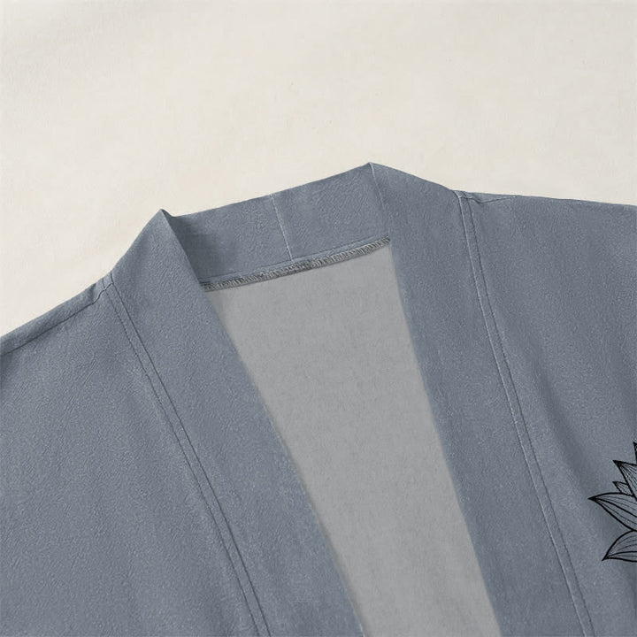 Buddha Stones Kimono da uomo in cotone con motivo zen a loto e apertura frontale. - image 3