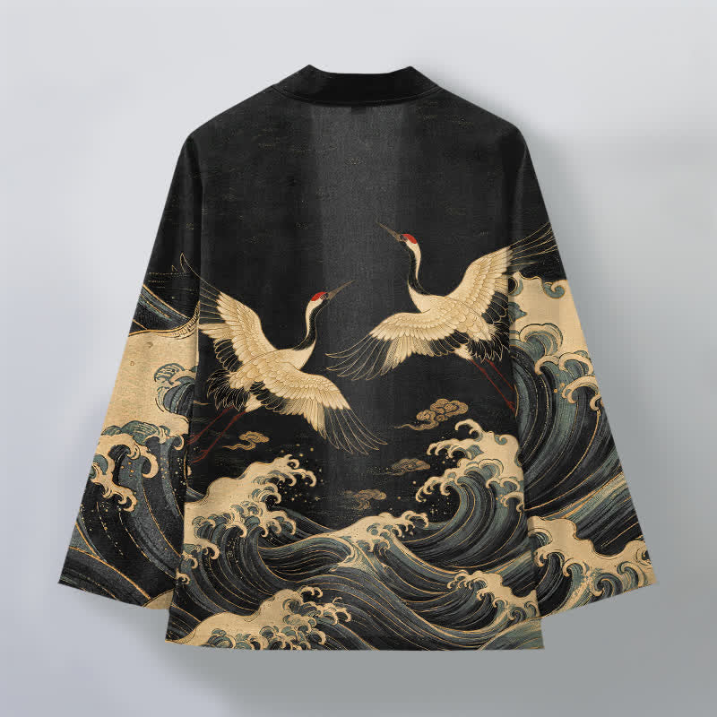 Buddha Stones Kimono da uomo in cotone con motivo a onde dorate e stampa gru, aperto sul davanti. - image 2