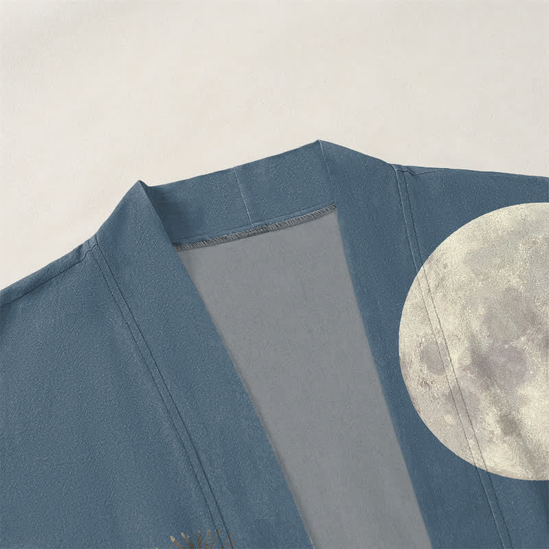 Buddha Stones Kimono da uomo in cotone con motivo a luna piena e pini, aperto sul davanti. - image 3