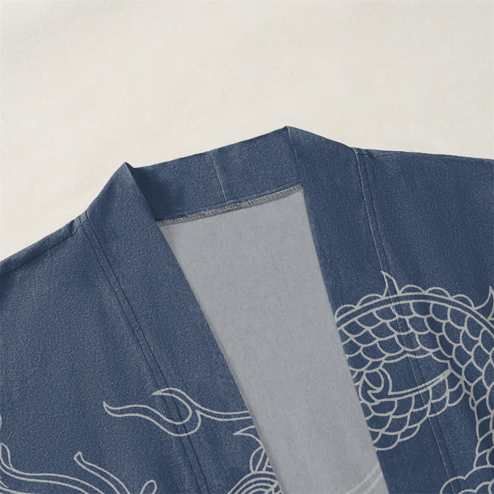 Buddha Stones Kimono da uomo in cotone bianco con motivo drago e nuvole, aperto sul davanti. - image 3