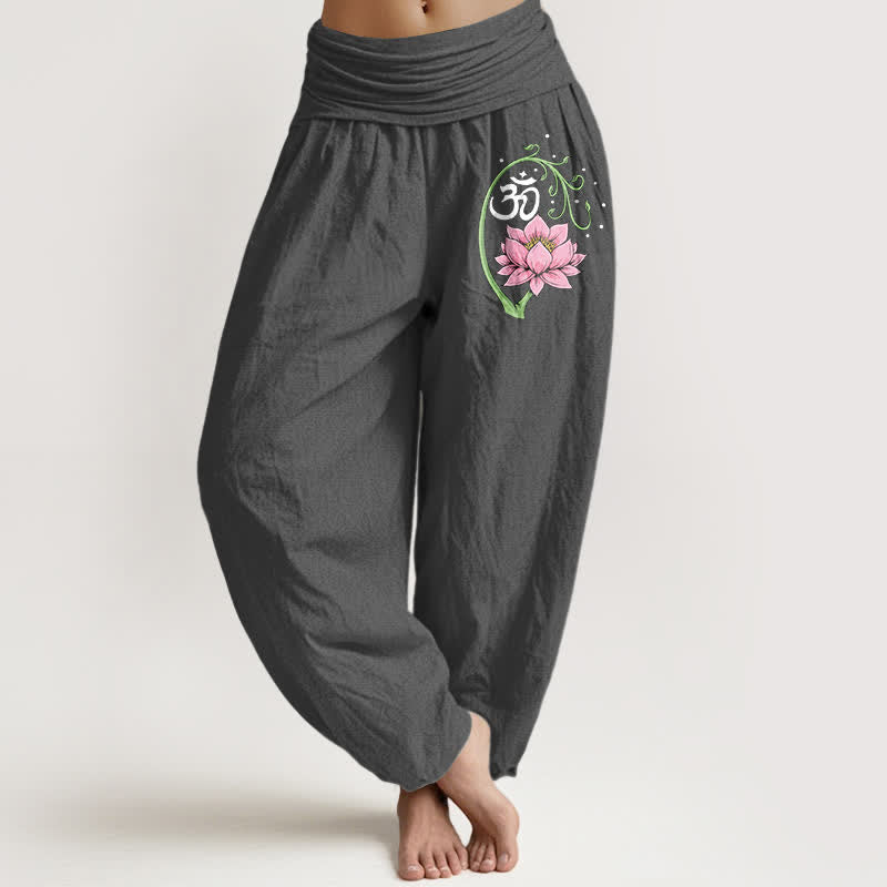 Buddha Stones Pantaloni harem da donna in puro cotone con motivo a vite di loto e simbolo Om, con elastico in vita. - Grigio tenue - US16, UK/AU20, EU48 (3XL) - image 8