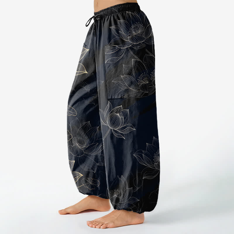 Buddha Stones Pantaloni harem da donna in cotone con elastico in vita e motivo floreale a loto, con tasche laterali. - image 1