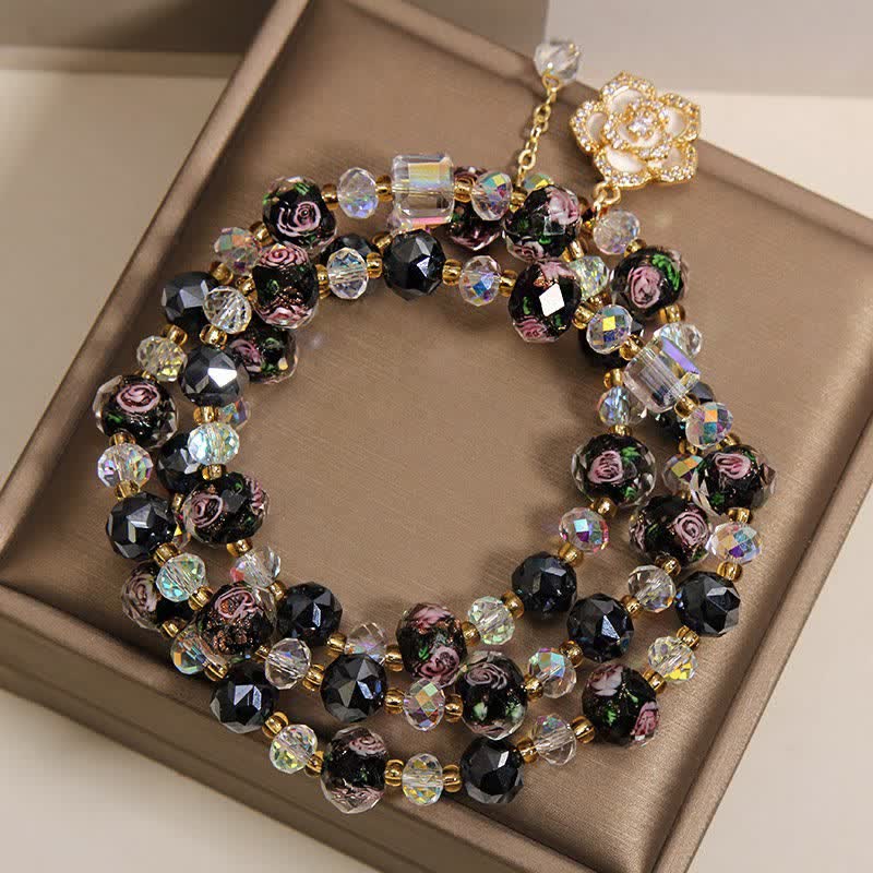 Buddha Stones Bracciale con ciondolo a forma di fiore di camelia e perline di vetro nere Liu Li, con connessione armonica. - image 2