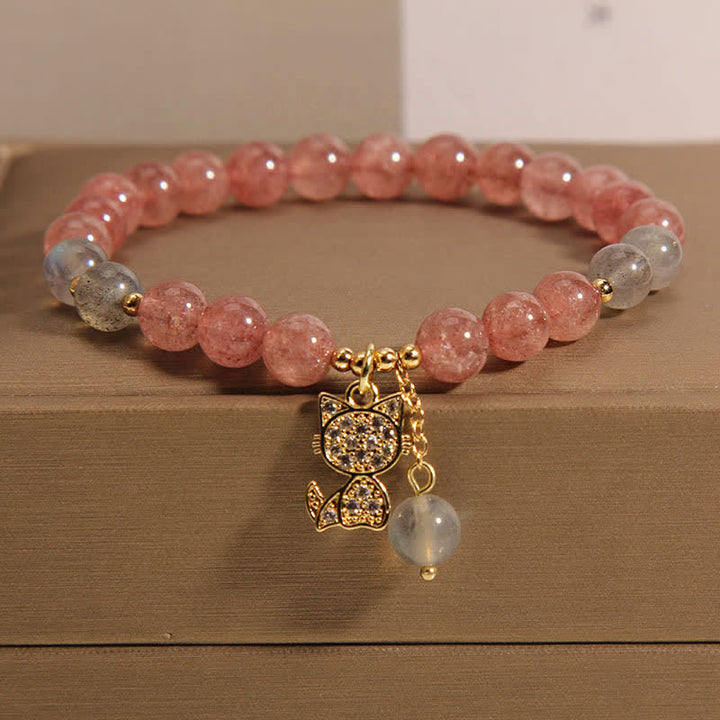 Buddha Stones Braccialetto dell'amore con ciondolo a forma di gatto in quarzo fragola e pietra di luna - Quarzo fragola (Circonferenza del polso: 5,5-5,9 pollici / 14-15 cm) - image 0