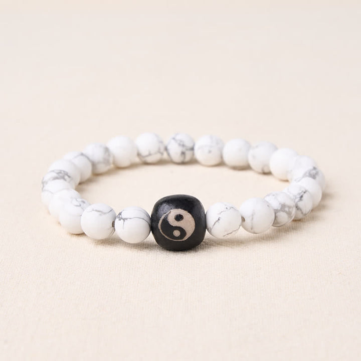 Buddha Stones Bracciale rotondo con perline in onice nera, turchese bianco e simbolo Yin Yang, equilibrio Yin Yang. - Turchese bianco - 5,9–6,3 pollici (15–16 cm) - image 1