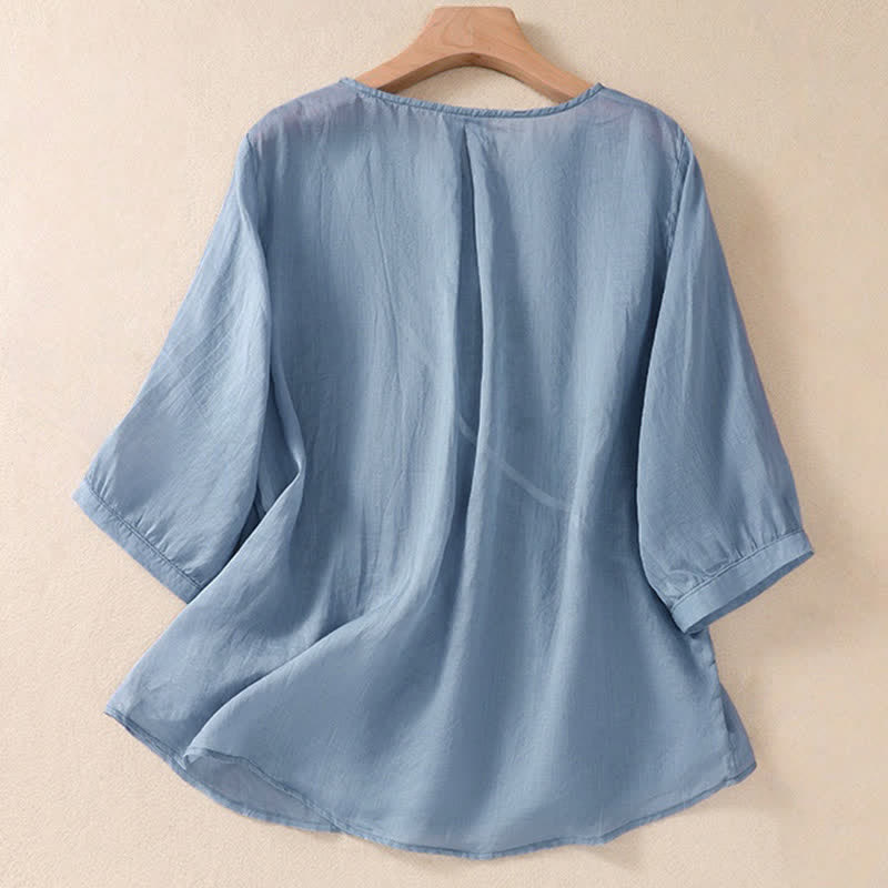 Camicia da donna a maniche corte con scollo rotondo e ricamo floreale "Buddha Stones". - image 1