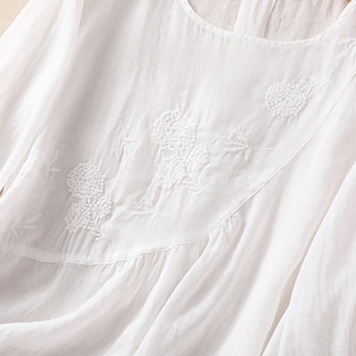 Camicia da donna a maniche corte con scollo rotondo e ricamo floreale "Buddha Stones". - image 13