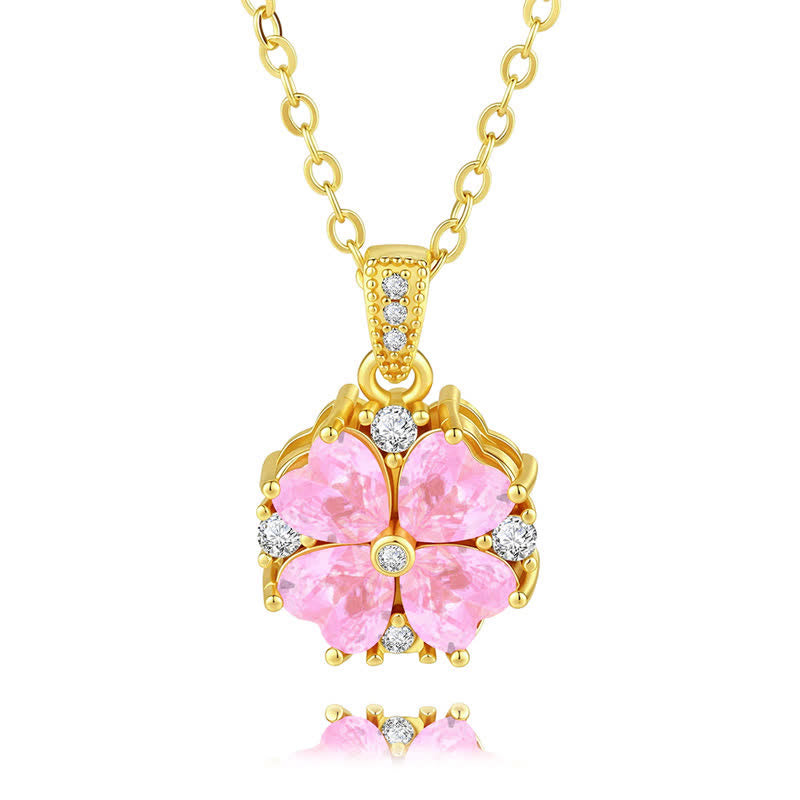 Buddha Stones Collana con ciondolo a forma di quadrifoglio rosa in rame con zirconi intarsiati, simbolo di connessione armonica. - image 3