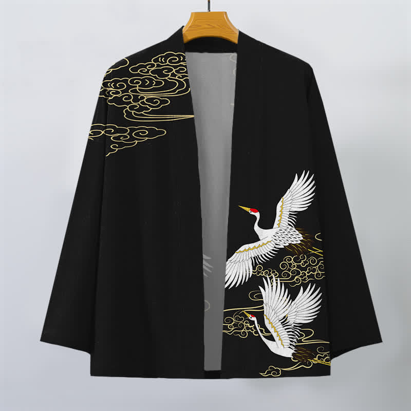 Buddha Stones Kimono da uomo in cotone bianco con motivo gru e nuvole di buon auspicio, aperto sul davanti. - image 1
