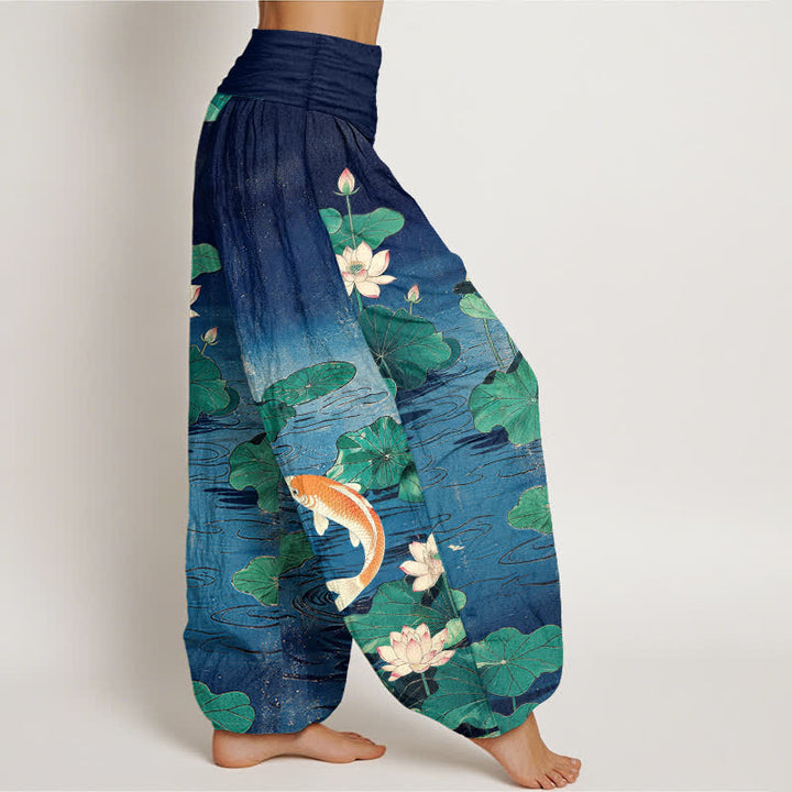 Buddha Stones Pantaloni harem da donna in cotone con motivo a loto e carpe koi in fiore, con elastico in vita. - image 2