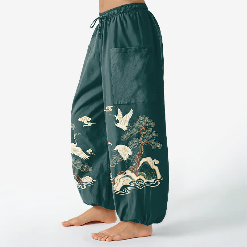 Buddha Stones Pantaloni harem da donna in cotone con motivo a gru e pino orientale, vita elasticizzata e tasche laterali. - image 1