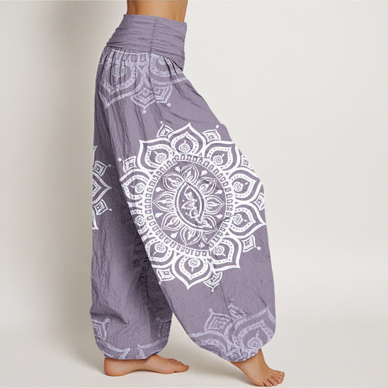 Buddha Stones Pantaloni harem da donna in puro cotone bianco con motivo floreale mandala e vita elasticizzata. - image 7