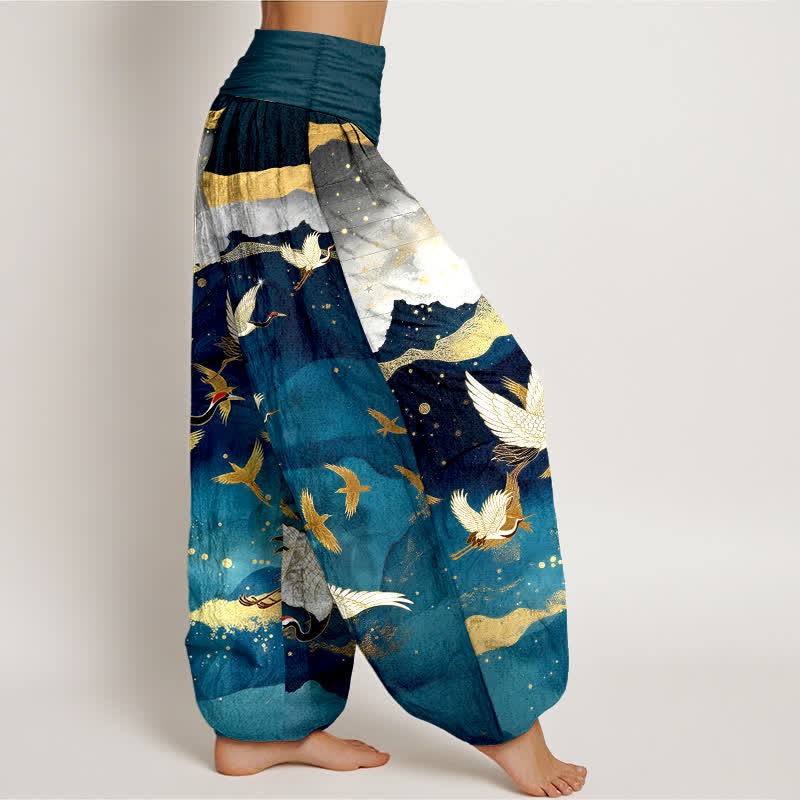 Buddha Stones Pantaloni harem da donna in cotone con motivo gru volante e nuvole dorate, con elastico in vita. - image 1