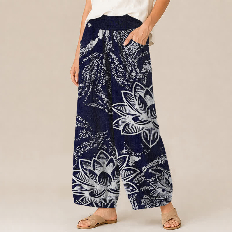 Buddha Stones Pantaloni harem da donna in cotone bianco con motivo floreale di loto, plissettati e vita elasticizzata, con tasche. - image 1